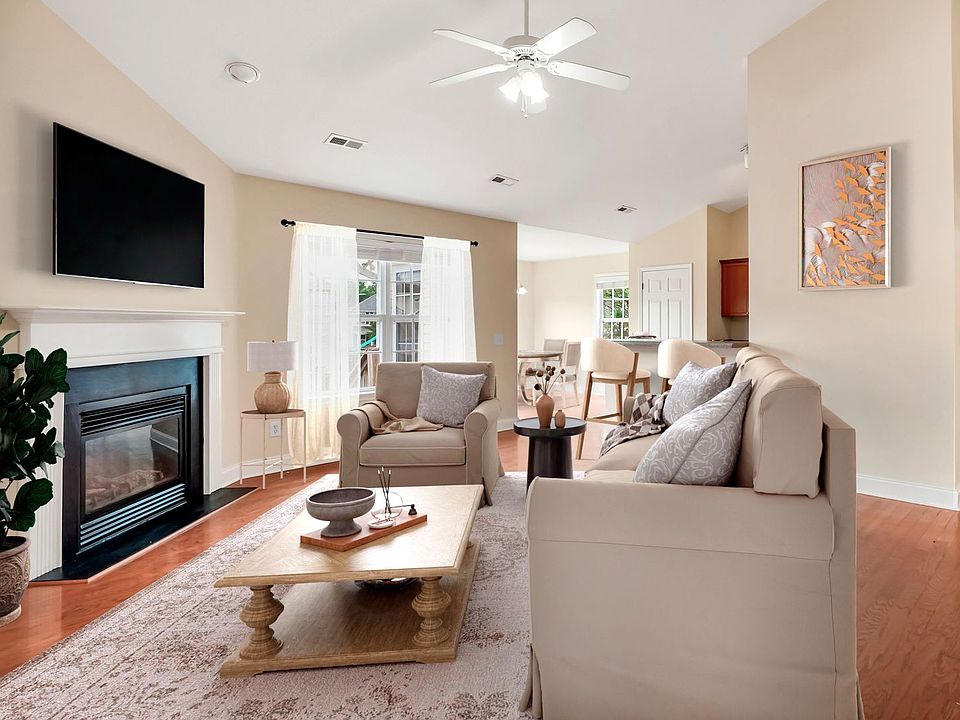 1st image of 213 Whitehill Rd