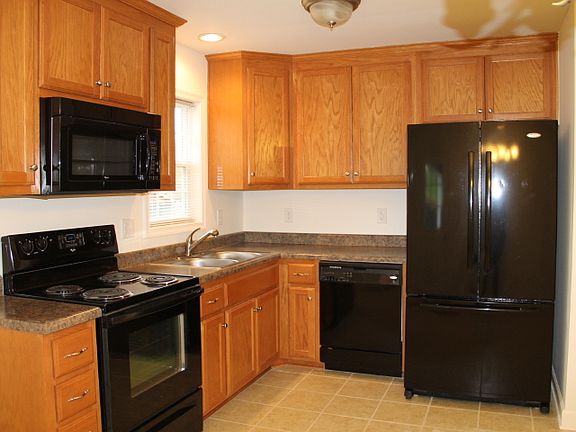 5th image of 295 Montgomery St