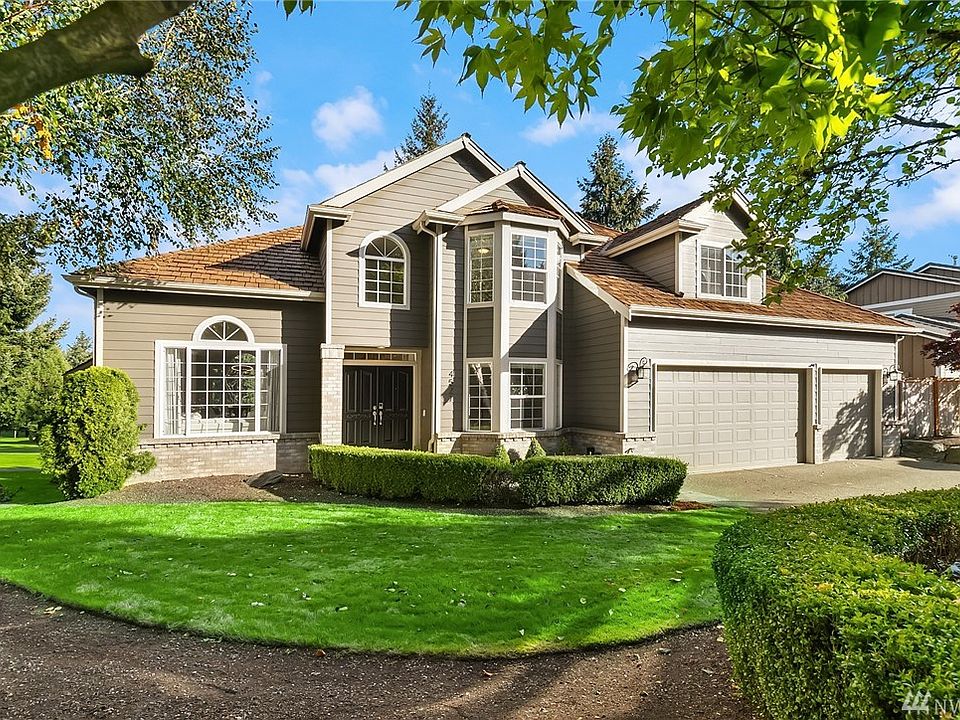 1st image of 4527 Country Club Dr NE