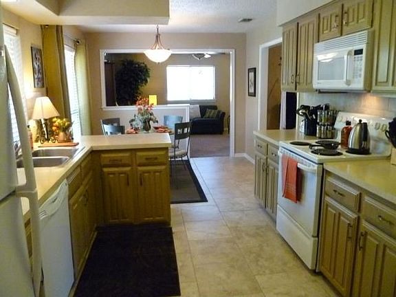 5th image of 1849 Pecos St