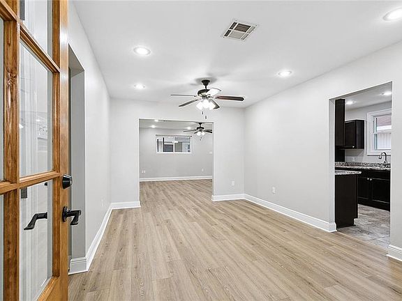 3rd image of 3009 Ivy Pl