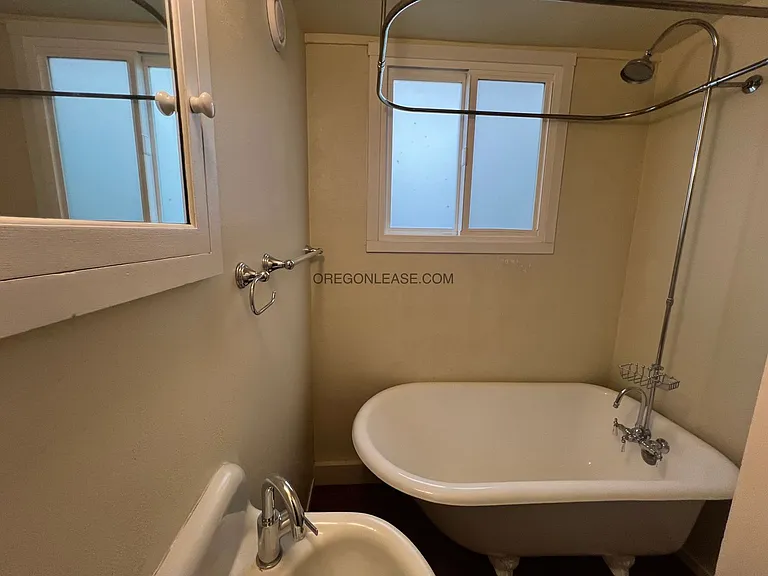 510 1/2 E 12th Ave #A — Photo 6