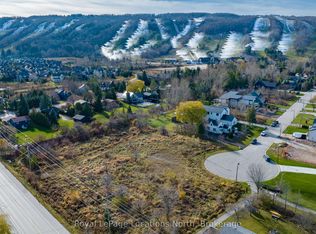 118 Lendvay Aly, The Blue Mountains, ON L9Y 0S3