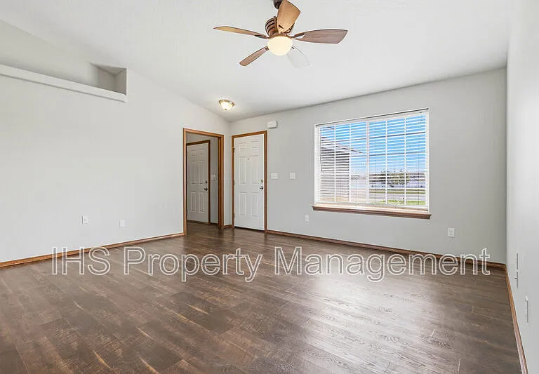 5520 Leon Ct — Photo 14