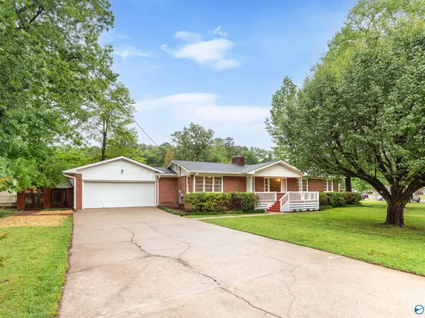 1203 Alcott Rd, Gadsden, AL 35901