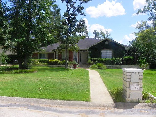 1st image of 102 Primrose Ct