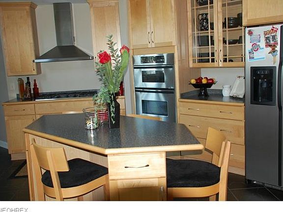 5th image of 574 Windjammer Dr #1