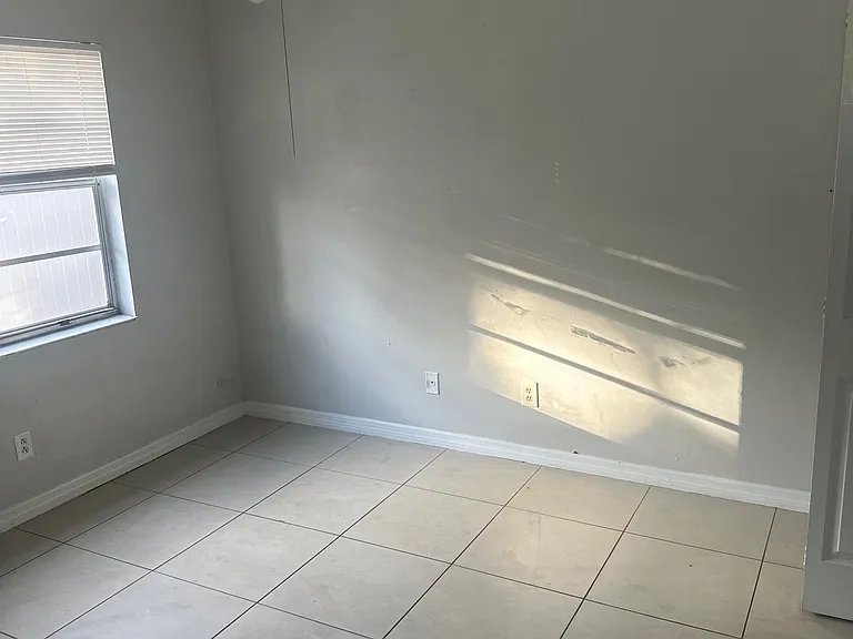 1016 Red Oak Cir — Photo 7
