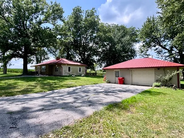 122 N Buckner Tarsney Rd — Photo 24
