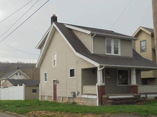 4th image of 301 W Wood St