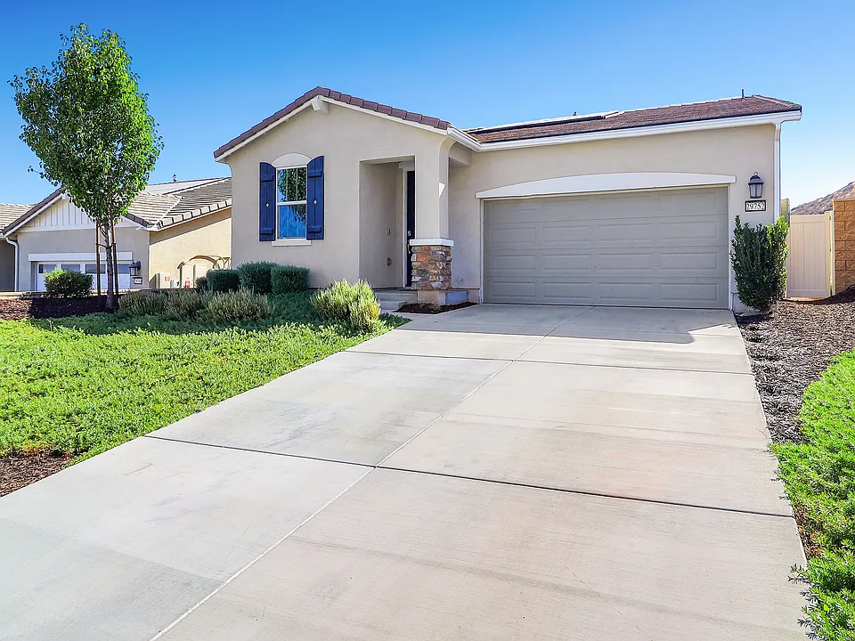 29752 Wolf Glen Ct