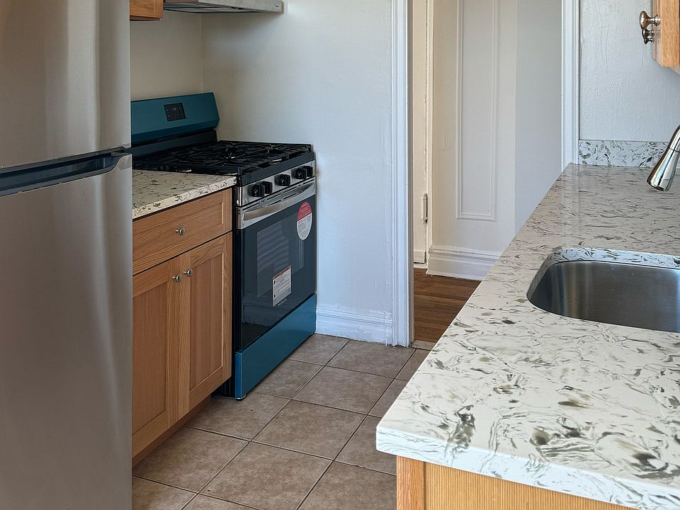 1st image of 2710 Newtown Ave APT 6B