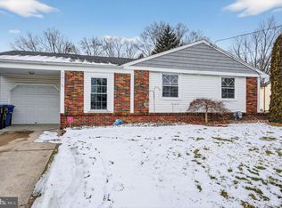 2415 Chestnut Hill Dr, Cinnaminson, NJ 08077