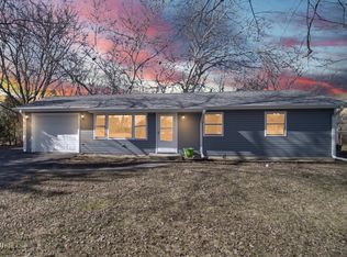 443 Nantucket Rd, Valparaiso, IN 46385