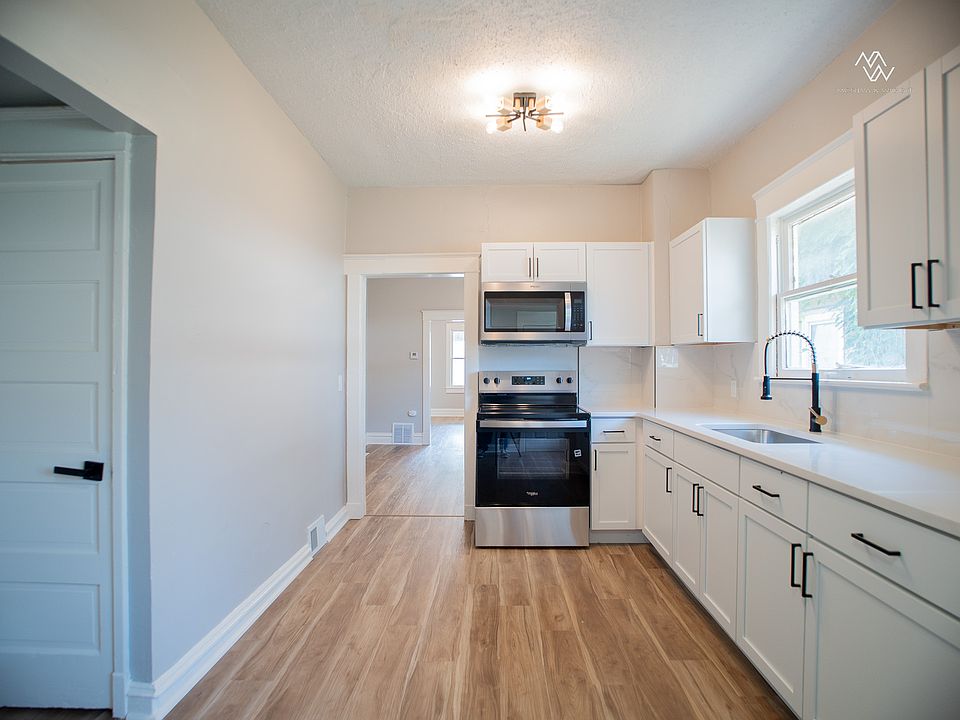 1st image of 120 N Drury Ave