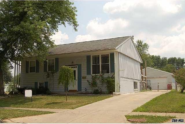 1st image of 214 Empire Dr