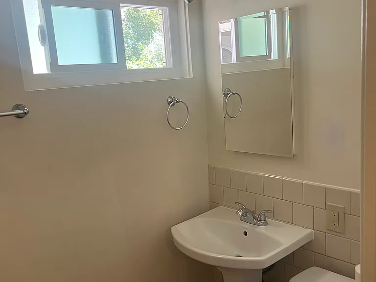 8039 Cantaloupe Ave — Photo 6