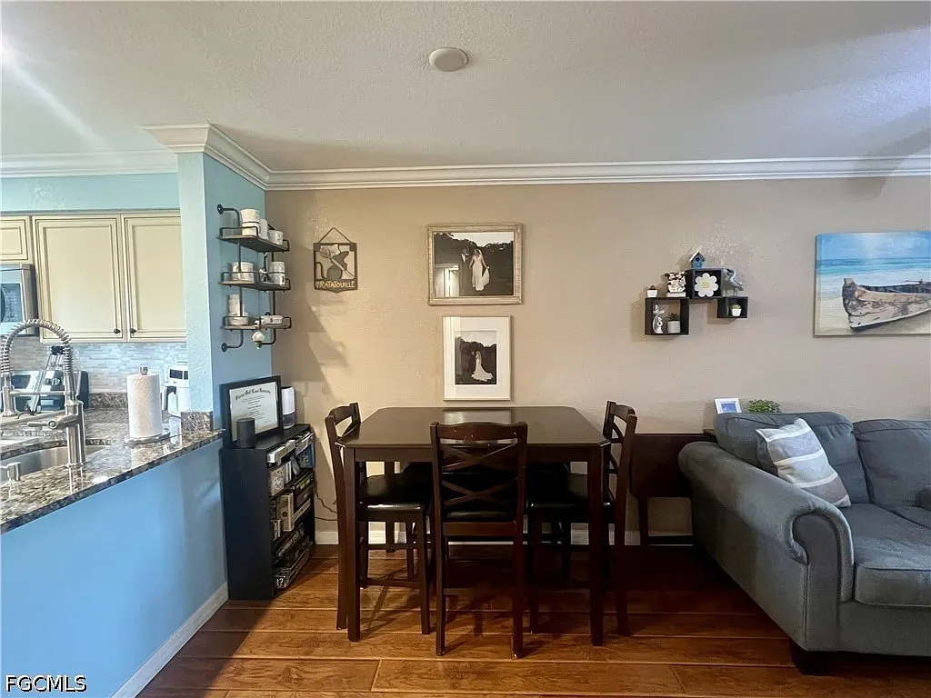 2 bed, 2.0 bath, 962 sqft, $1,500 — Photo 3