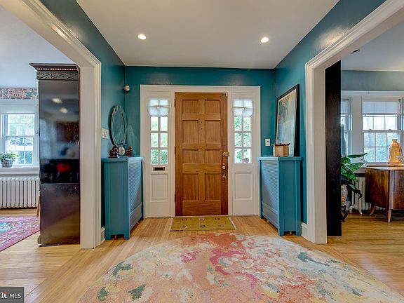 5th image of 502 E Gorgas Ln