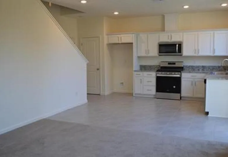 389 Shafer Ave — Photo 7