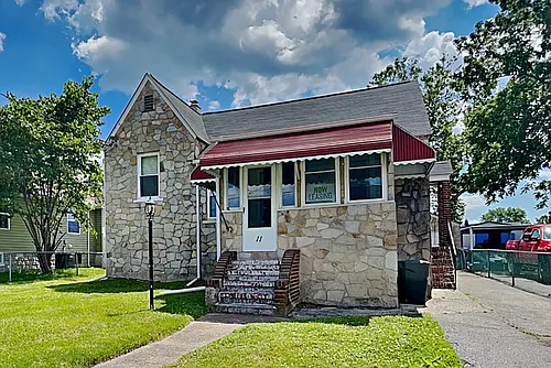 11 Seabright Ave Photo 1