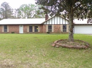 211 Lakeside Dr, Vicksburg, MS 39180