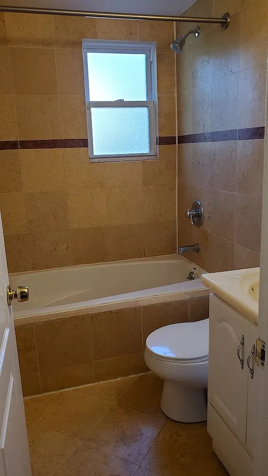 3 bed, 1200 sqft, $3,200 — Photo 3
