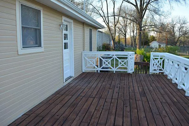 3 bed, 1.5 bath, 1305 sqft, $1,500 — Photo 2