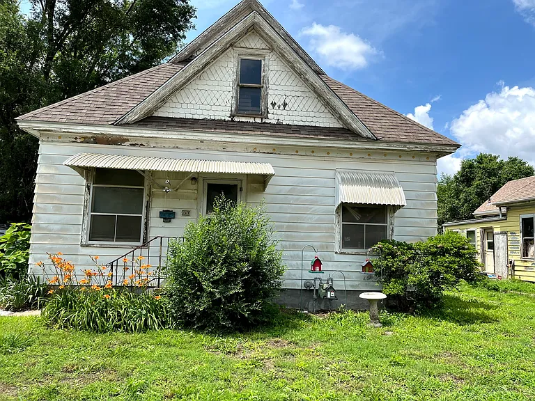 241 N Penn Ave — Photo 3