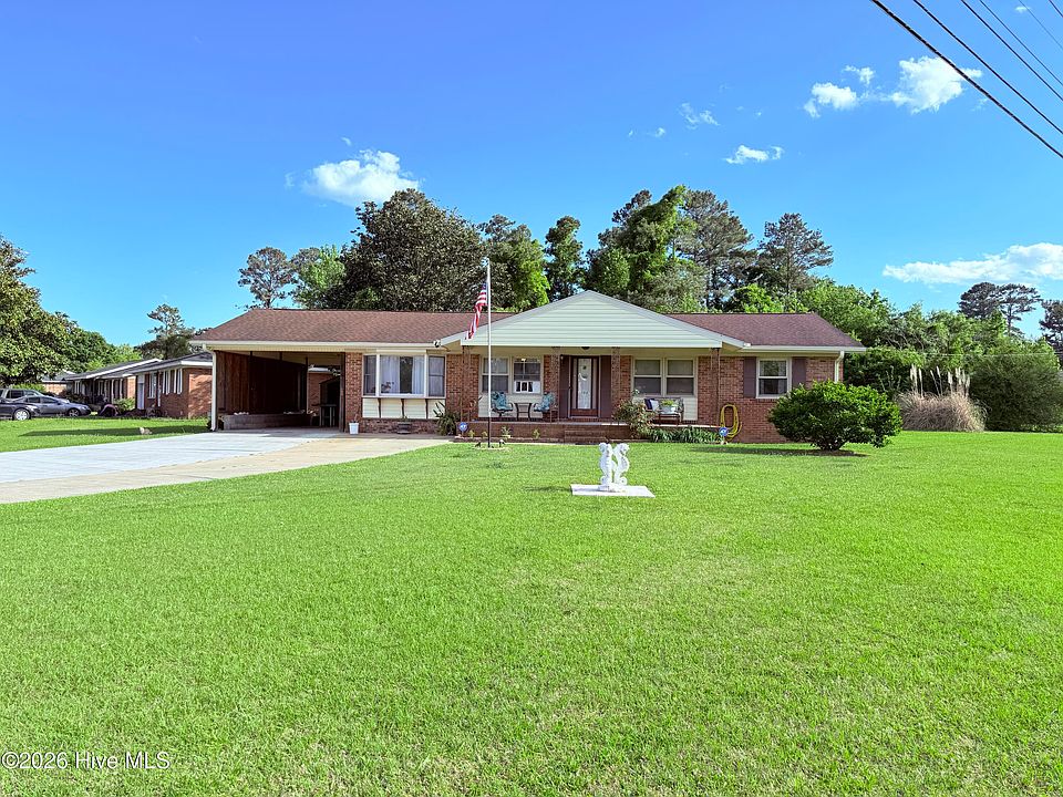 1st image of 102 Yorkshire Drive