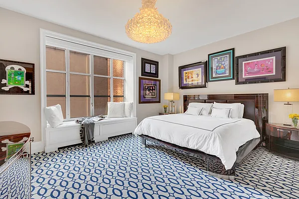 Sold by Compass | media 26
