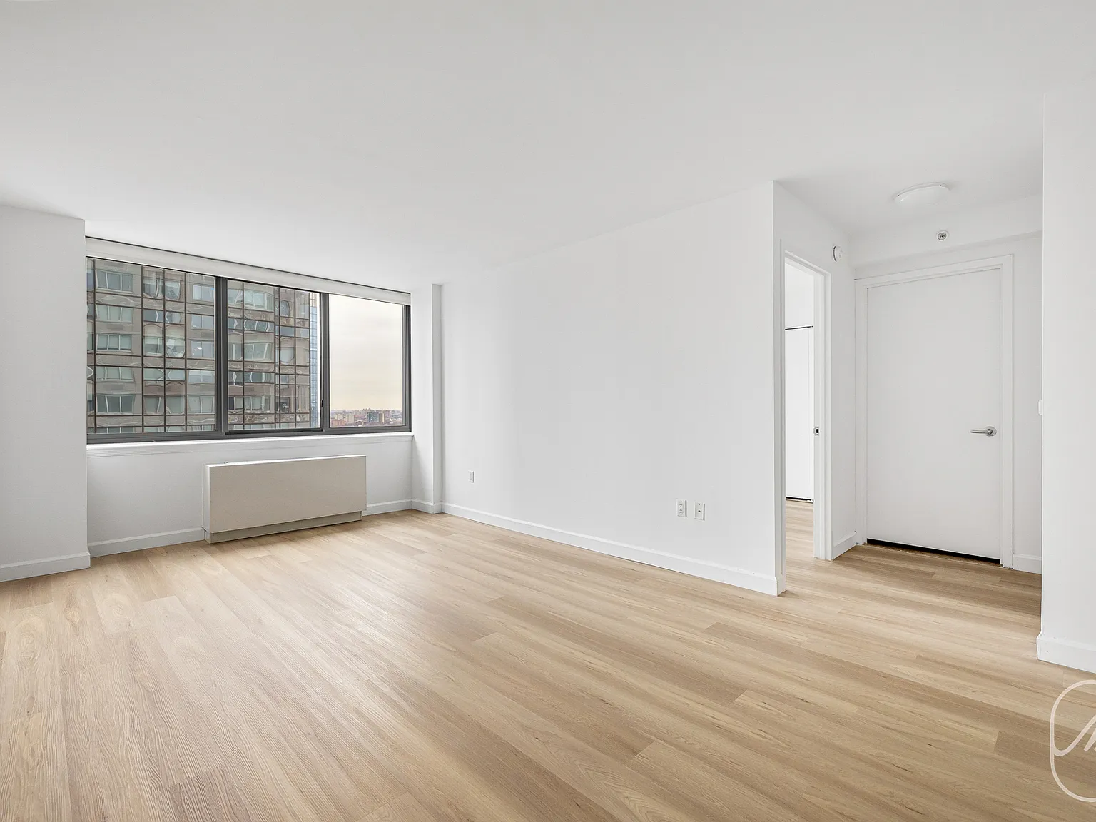 561 10th Avenue — Photo 4