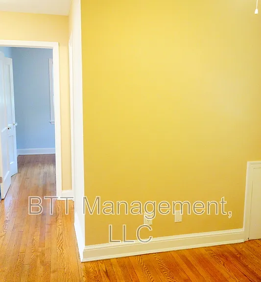 8405 Greenwood Ave #2 — Photo 36