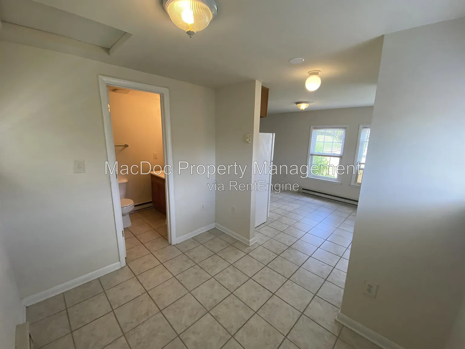1 bed, 1.0 bath, $1,295 — Photo 2