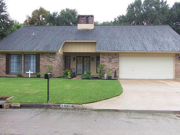 2nd image of 6845 Saratoga Cir