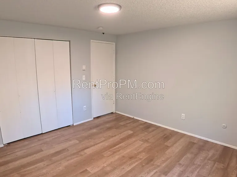 2354 10th St SW #1 — Photo 9