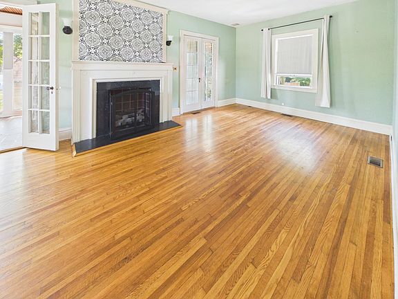 5th image of 103 Woodland Dr