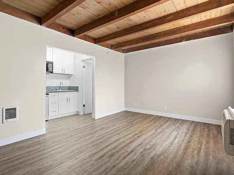 Parthenia Terrace Apartments — Photo 46