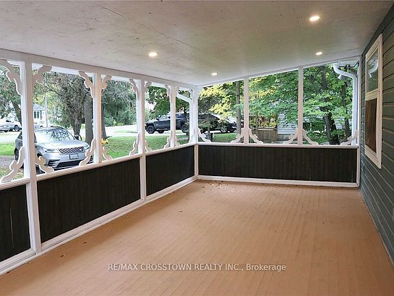 2nd image of 1056 Elm Rd