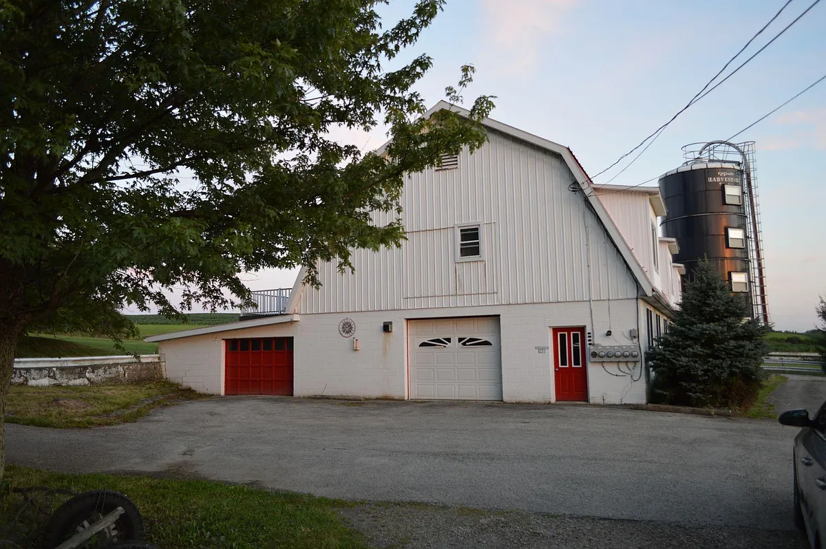 Building Photo - 142 Homestead Ln