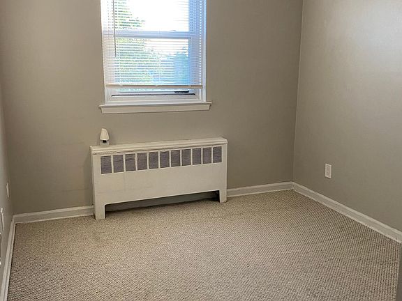 2nd image of 1051 Revere Ave APT 2