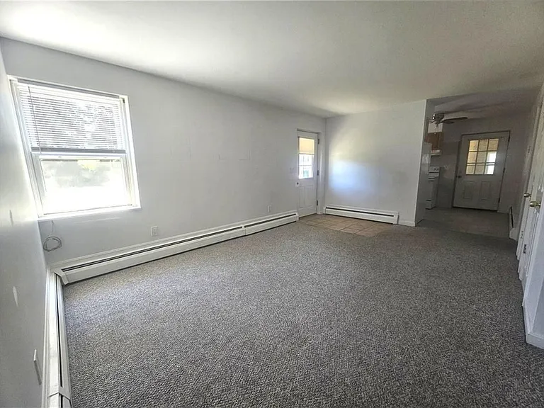124 Jane St #B — Photo 10