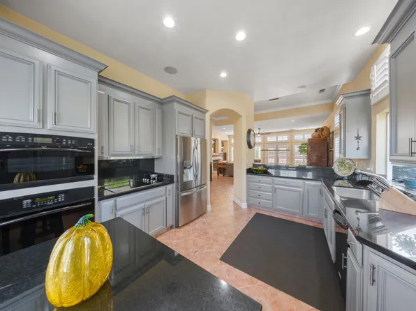 3212 New London Ln, Modesto, CA 95355
