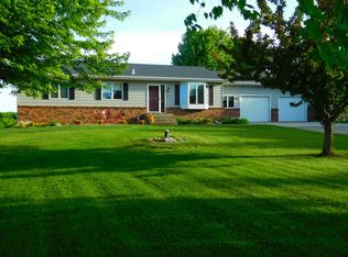 17675 22nd St, Mayer, MN 55360