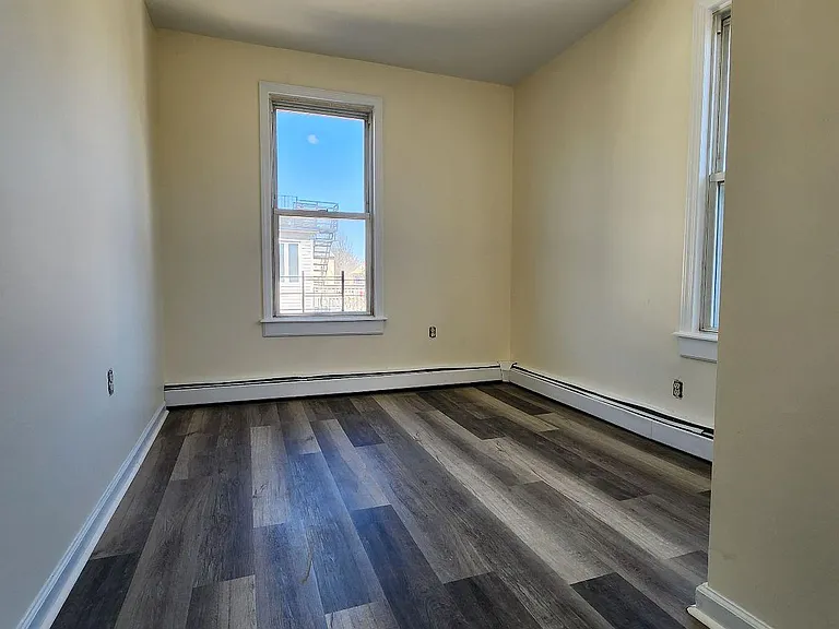 431 Madison Ave #2B — Photo 4