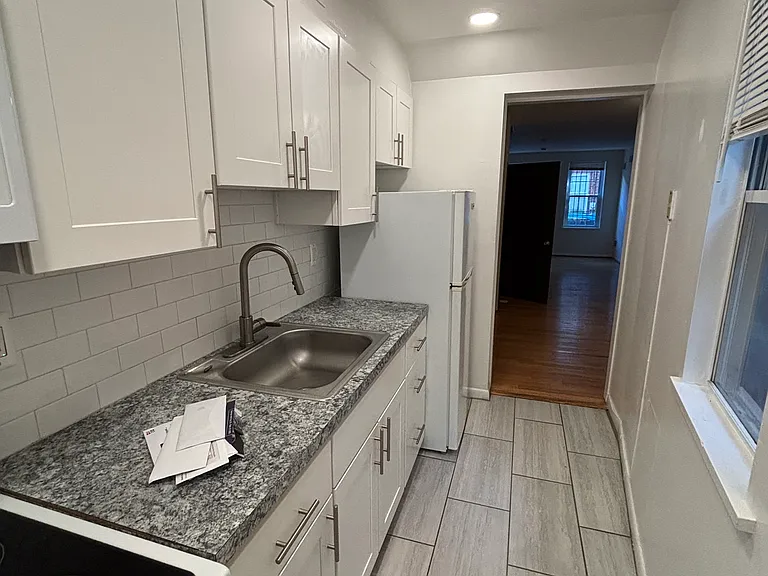 2049 Kater St — Photo 2
