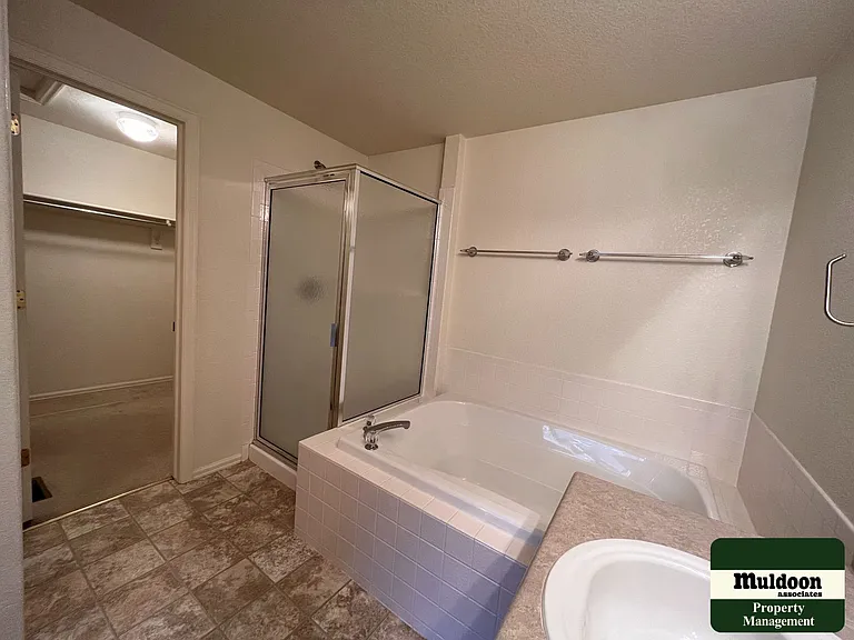 5807 Poudre Way — Photo 35