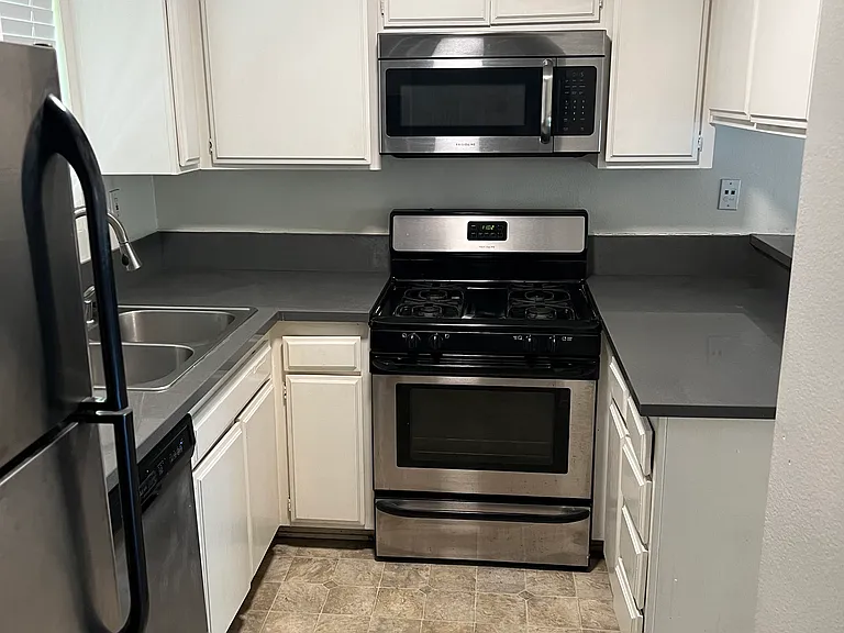 1000 S Corning St #102 — Photo 6