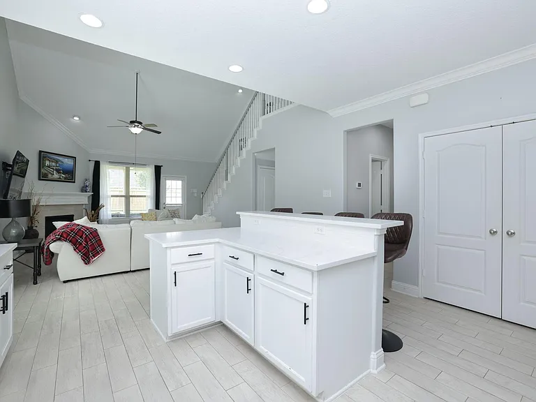 19 Canterborough Pl — Photo 11