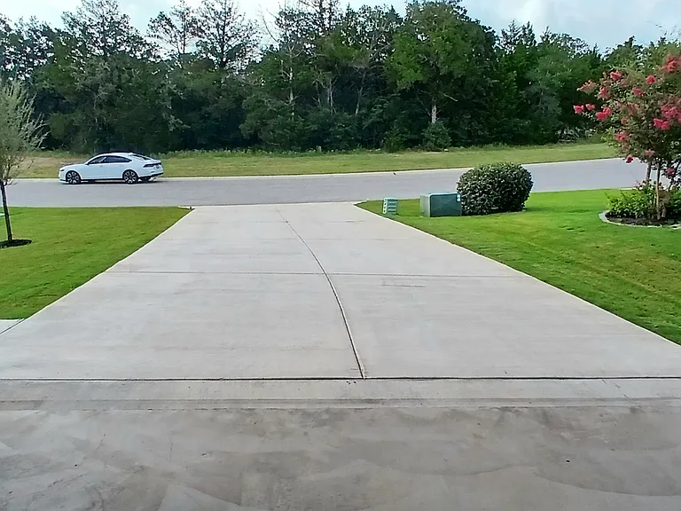 Neighbors on two sides only